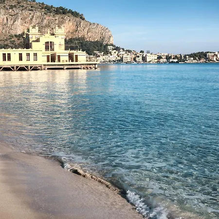 Donna Emma By World Carini